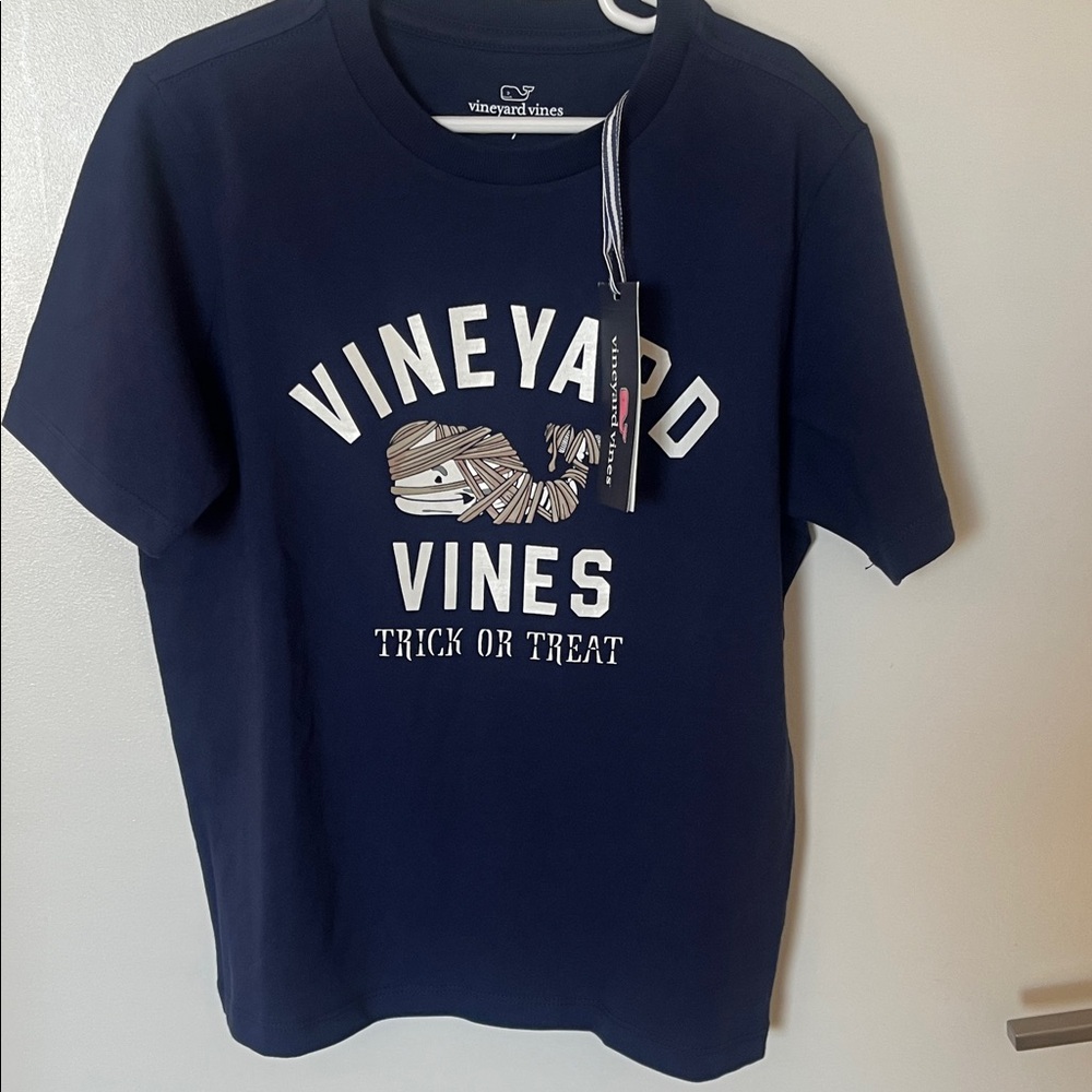 New Vineyard Vines Kids size 7 glow Mummy shirt